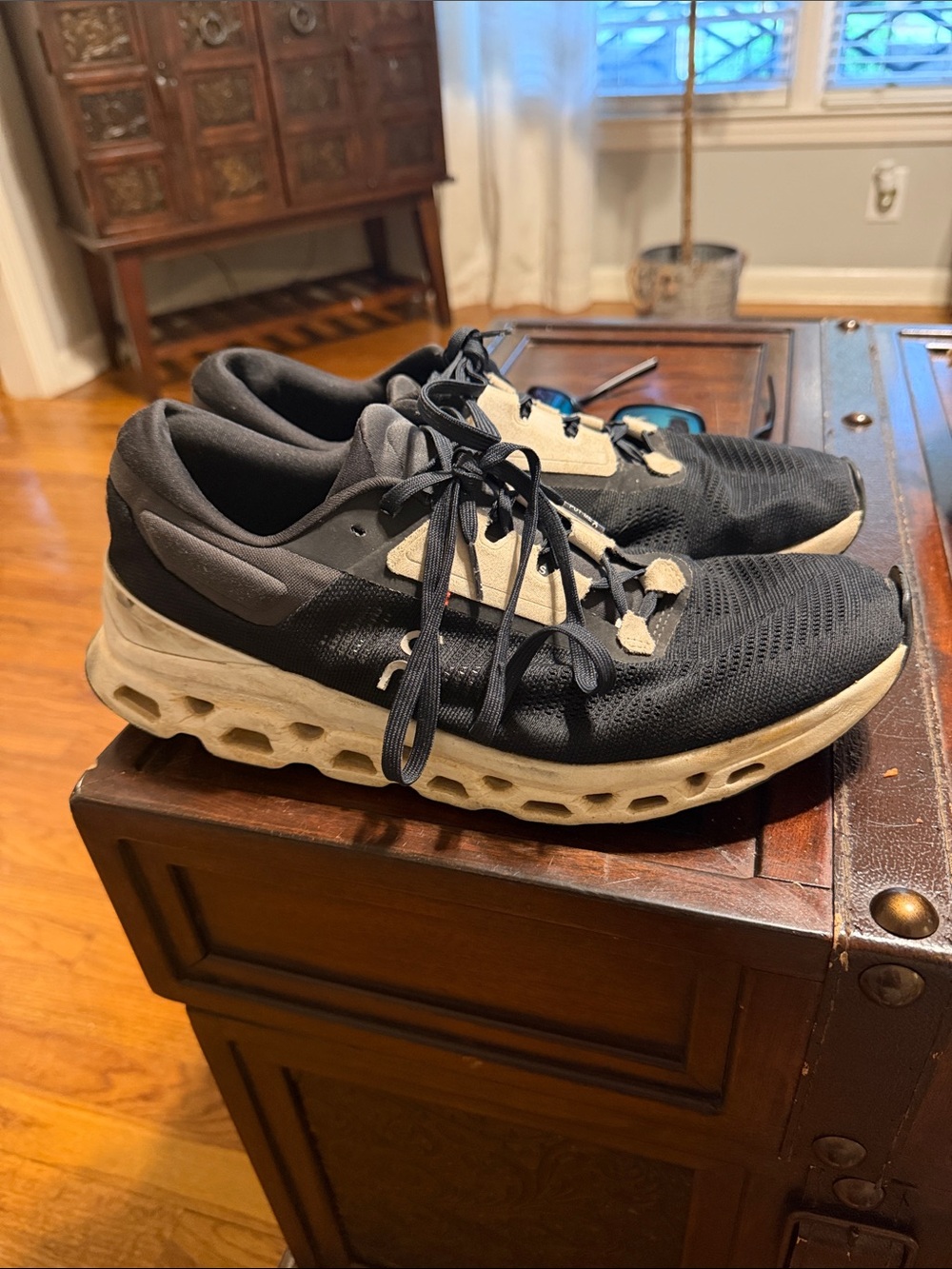 Men's Black and Cream Cushioned Athletic Running Shoes